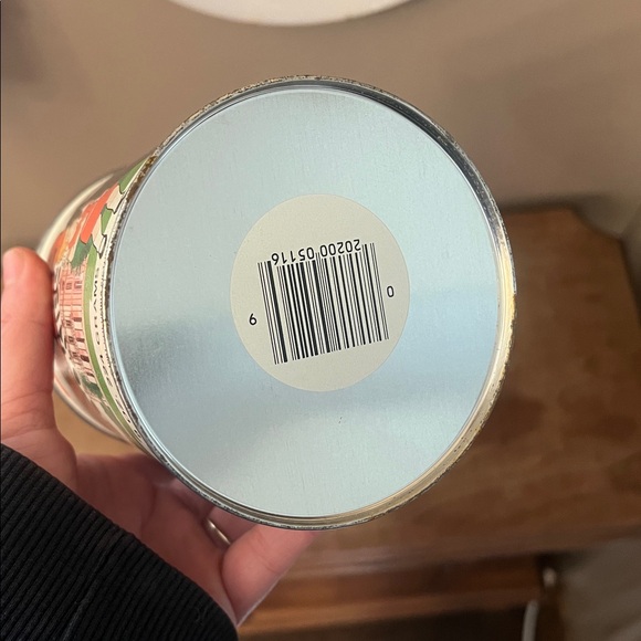 Vintage Annie Cookie Tin - Picture 6 of 7